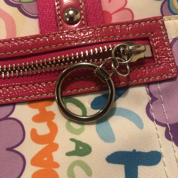 Coach handbag perfect for spring - Picture 10 of 16